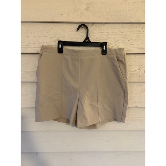 Chic Beige Tailored High Waist Dress Shorts – Minimalist Workwear Staple - Picture 2 of 4